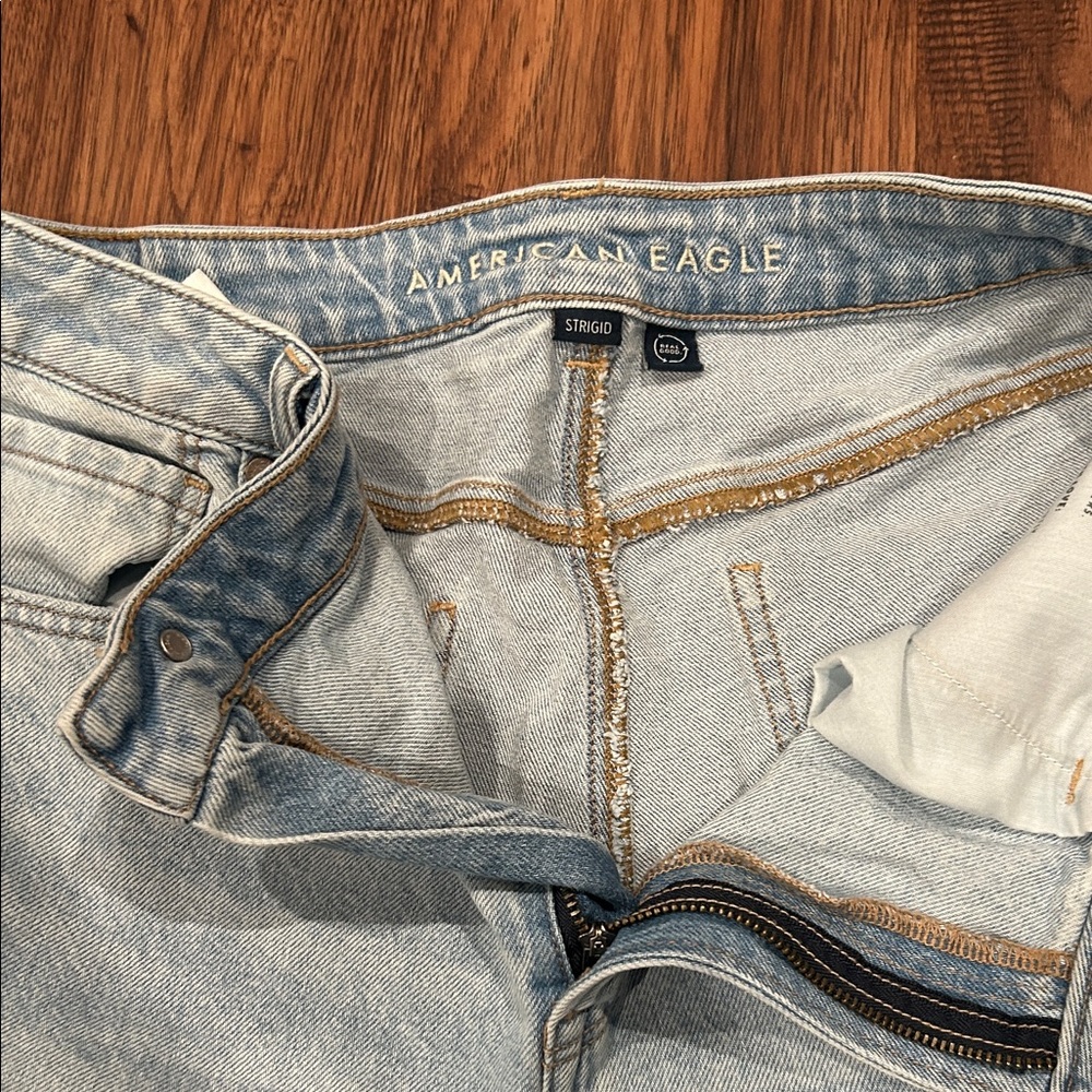 American Eagle Outfitters Light Wash Straight Leg Jeans